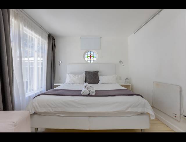 2 BEDROOM APARTMENT RENTED IN SEA POINT